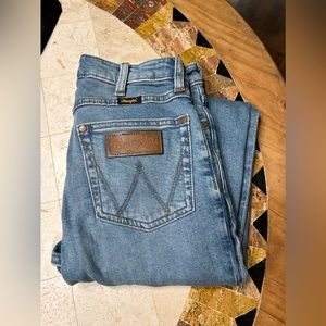 Women’s Wrangler Cropped Jean